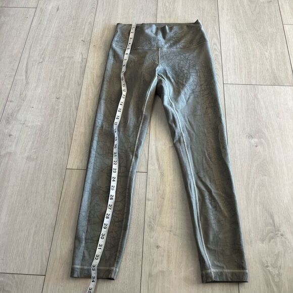 Lululemon women’s leggings size 6 - Picture 2 of 10